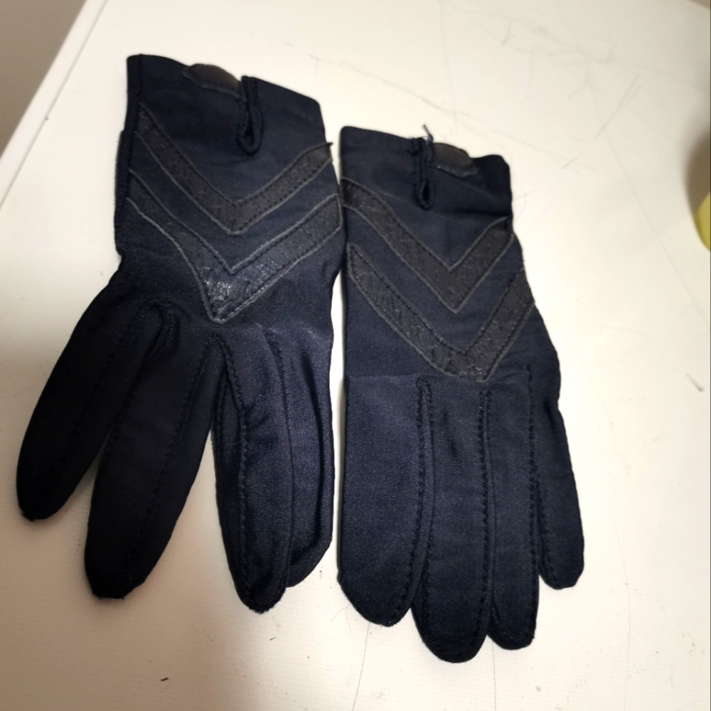 Vintage ISOTONER by ARIS Vintage Lined Driving Gloves